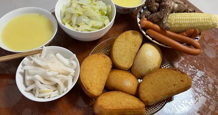 山東老兩口的午餐飯曬朋友圈火了，網友：這纔是家常飯該有的樣子