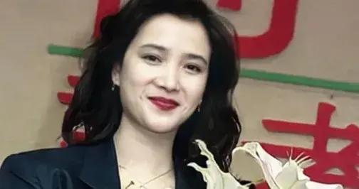 何晴朱媛媛抗癌失敗後，70歲抗癌25年的李雪健，給所有人敲響警鐘