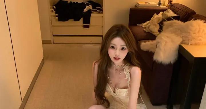 懶懶地位穩固！王思聰陪她買Hello Kitty，會拿捏男人心的女人厲害