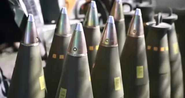 特朗普宣佈鉅額軍售，賴清德得意沒多久，解放軍8艘戰艦繞島而來