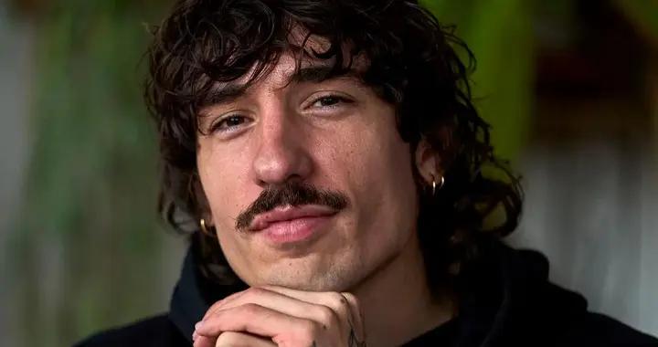 貝萊林：我在網上受到過死亡威脅；很渴望體驗大學生活