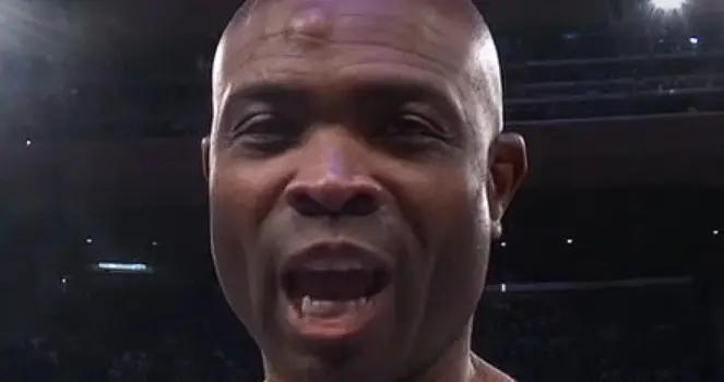 出自少林高僧之手，此前被文班肘擊的裁判額頭長了個明顯的包