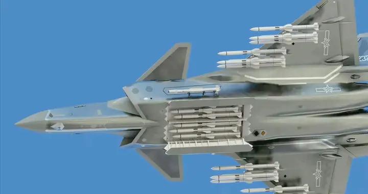 中國殲-20罕見外掛四個副油箱，這波操作到底圖啥？