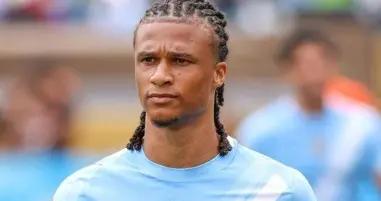 每體：阿克和迪薩西被推薦給巴薩，不過巴薩不會貿然行事