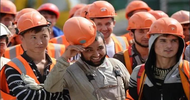 俄羅斯到底有多缺人？竟然宣佈無限數量接收印度技工！這能行嗎？