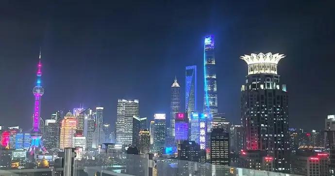 上海又添人文新景觀！在外灘露臺詩歌季圍爐賞詩