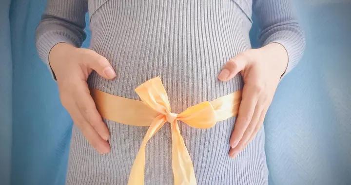 胎動藏着健康密碼：32周達高峯，突然劇烈又變弱？趕緊去醫院