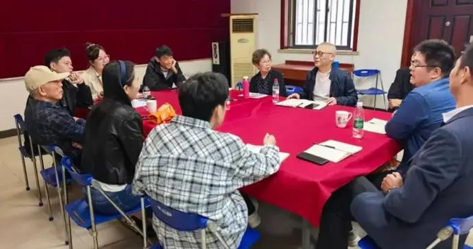 兩道牆、兩種解法，曹楊新村街道破解社區老牆安全隱患