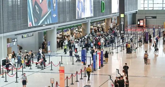 國內機場首次！旅客在隔離區內即可完成托運行李籤轉