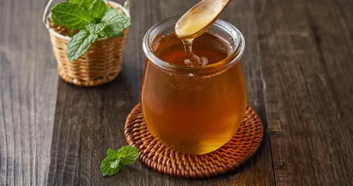 糾結蜂蜜水何時喝？腸胃好人這樣喝，失眠者選這個時段更對症