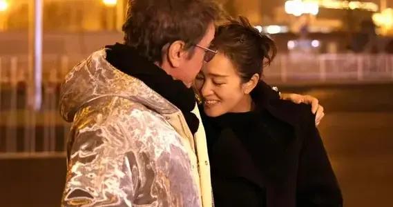 70歲米歇爾求婚鞏俐：我年入5億，嫁給我！鞏俐：你行嗎？