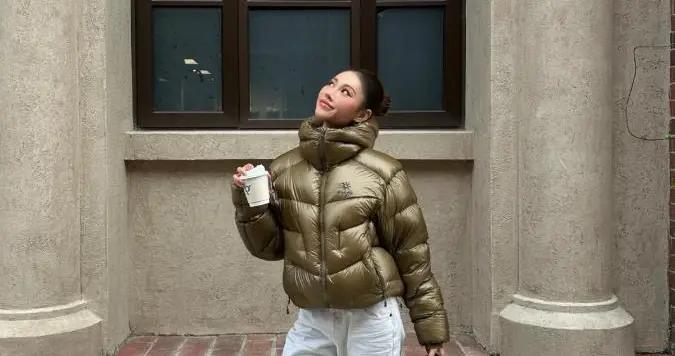 今年很流行“羽絨服+闊腿褲”，這麼穿保暖又顯瘦！