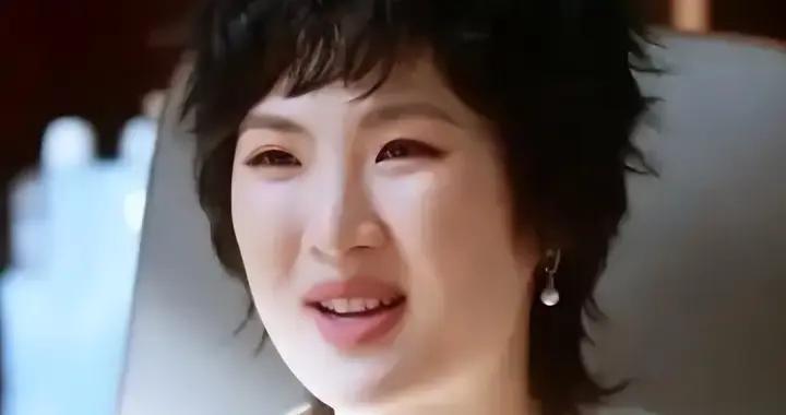 華爲公主姚安娜：以前帶資沒火，現在跟郭京飛搭檔，三句話就爆了