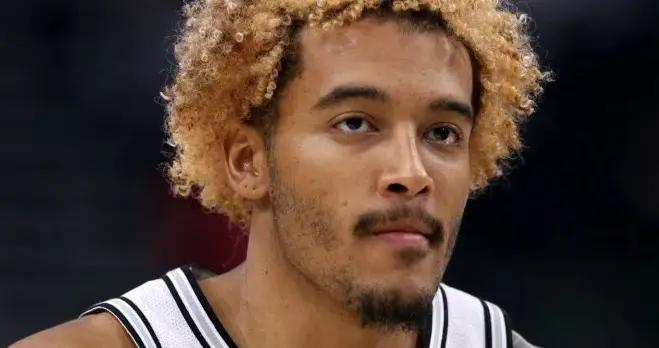 出場時間創新低，記者：馬刺有意交易索漢來換更強的輪換球員