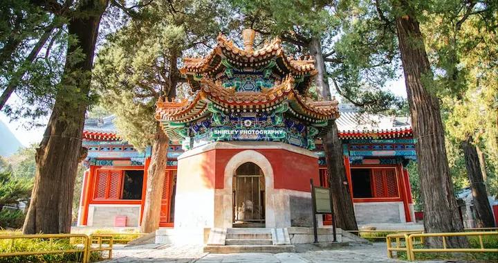 北京罕見三朝皇家寺院，公認風水寶地，難怪魏忠賢與乾隆一起看上