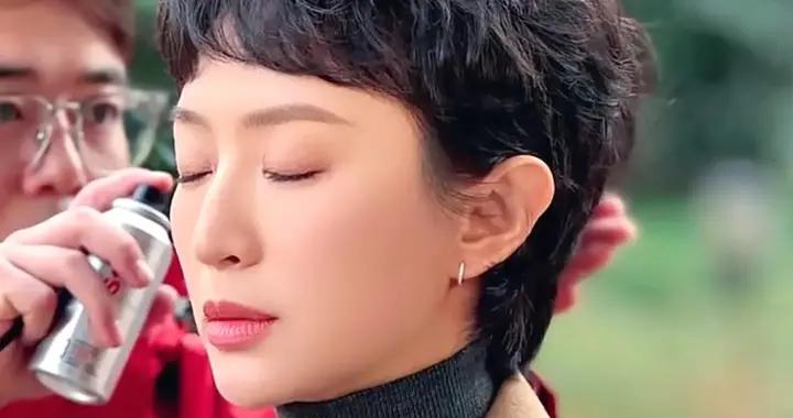 何晴去世後，許亞軍第四任老婆張澍首發文，曬受傷照疑似回應傳聞