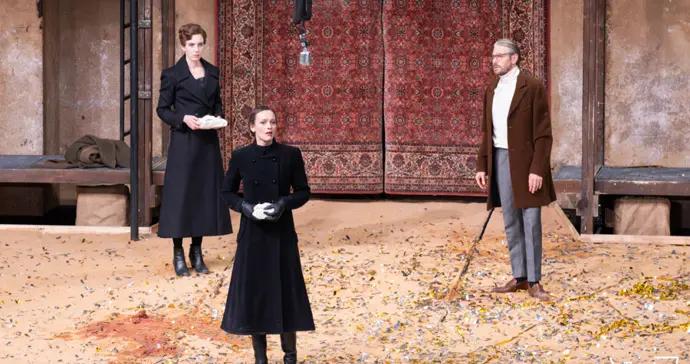 德國戲劇的啓示：把“現實的硬度”託付給觀衆