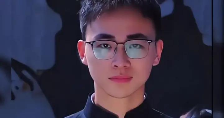 自從考上編，爲了人民去擦邊，哈哈