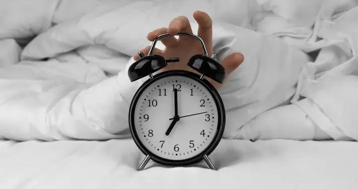 千萬不要這樣定鬧鐘！！！這麼做危害比你想得多……