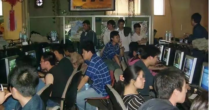 當年火遍網吧的國產遊戲，如今又“霸佔”網吧來給玩家開黑