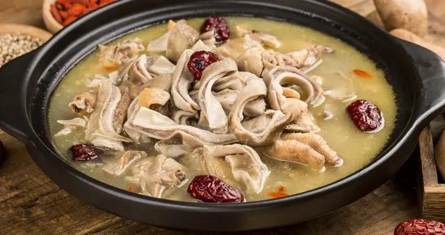 50歲後多喫豬肚！俗話：一個豬肚十副藥，連喝一週，效果驚人！