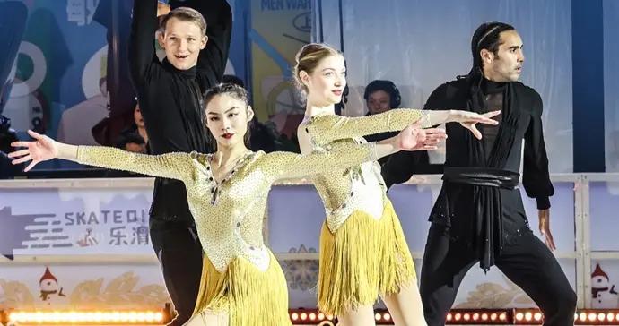 文匯海報 | “冬季限定冰場”走俏滬上商場