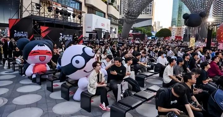 到底是怎樣的比賽，能讓我看完後想與路人激情擊劍？