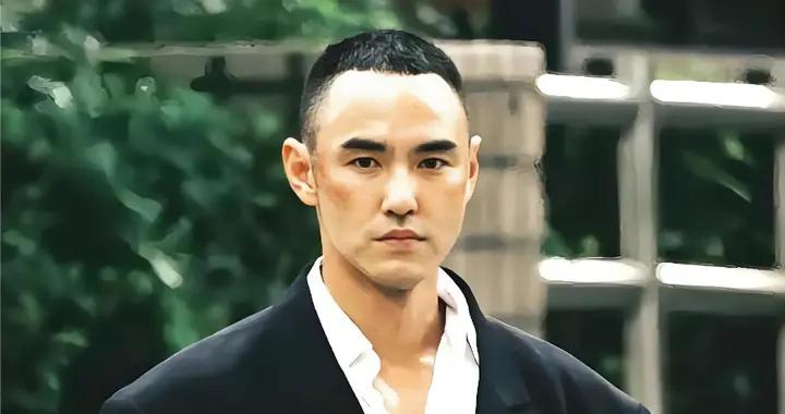 阮經天：28歲成影帝卻被罵10年，40歲靠“通緝犯”一角徹底翻身