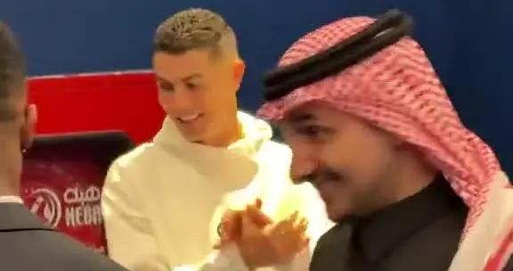 C羅隊友安熱洛的弟弟見到C羅，激動到落淚