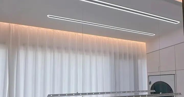 客廳和陽臺打通，沒地方曬衣服？看看上海人家的高級晾衣法，服了