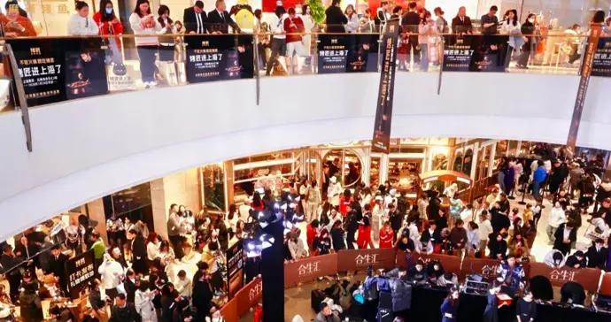 北京單日排隊2000桌！烤匠官宣上海首店明年1月開業，預熱已擠爆合生匯