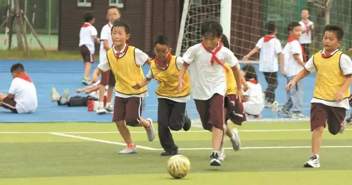 看！“班超”來了，校園熱了，上海中小學校探索落實體育“滬九條”